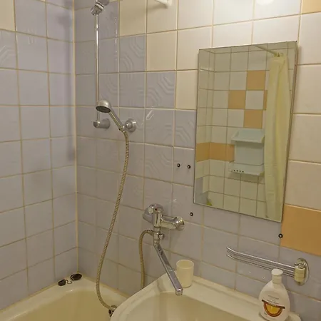 Song Festival Apartment, 5-10 Min From Bus/airport 塔林