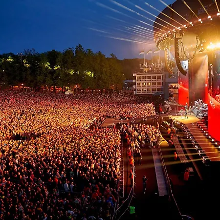 Song Festival Apartment, 5-10 Min From Bus/airport Tallin